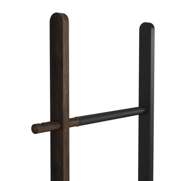 Umbra Extendable Ladder - Hub* Organization