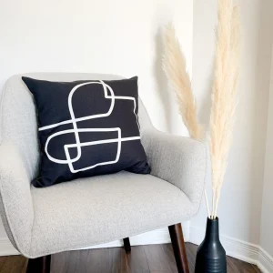 Les textiles Patlin Kozy Cushion - Abstract Black* Cushions