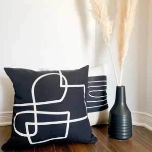 Les textiles Patlin Kozy Cushion - Abstract Black* Cushions