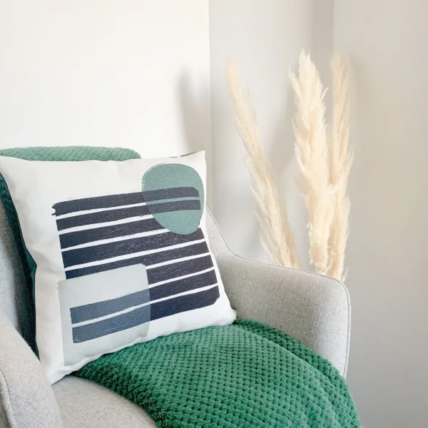 Les textiles Patlin Kozy Cushion - Green And Black* Cushions