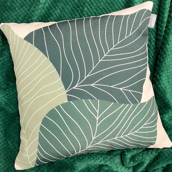 Les textiles Patlin Kozy Cushion - Trio Of Green Leaves* Cushions