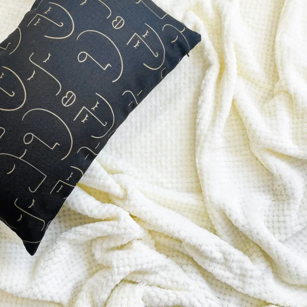 Agence K Kozy Textured Throw - Cream* Throws