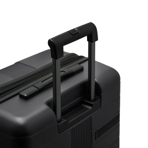 Bugatti Medium 24" Luggage - Hamburg* Large & Medium Luggages