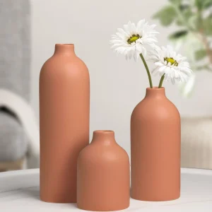 Torre Tagus Terracotta Vase - Komi* Vases & Pots