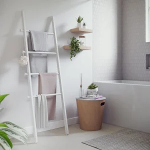 Umbra Wooden Ladder - Leana* Organization